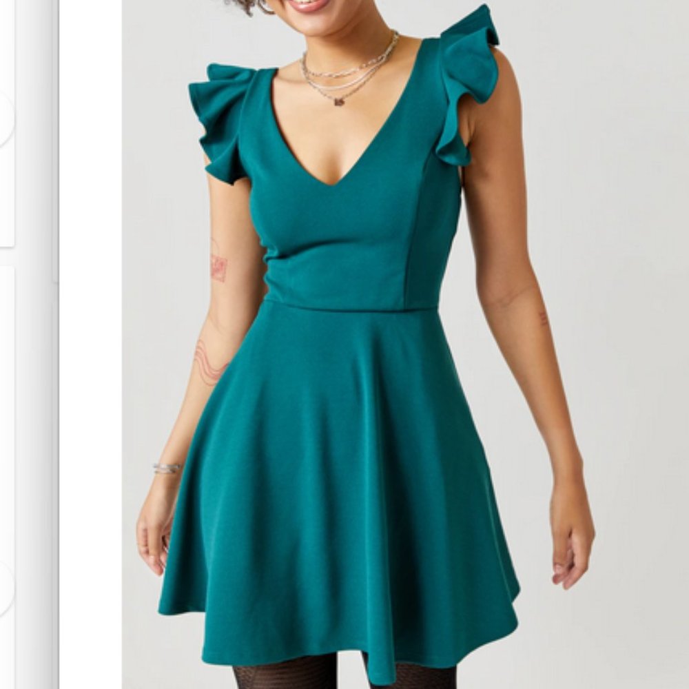 NWOT Mila Ruffle Sleeve Mini Dress